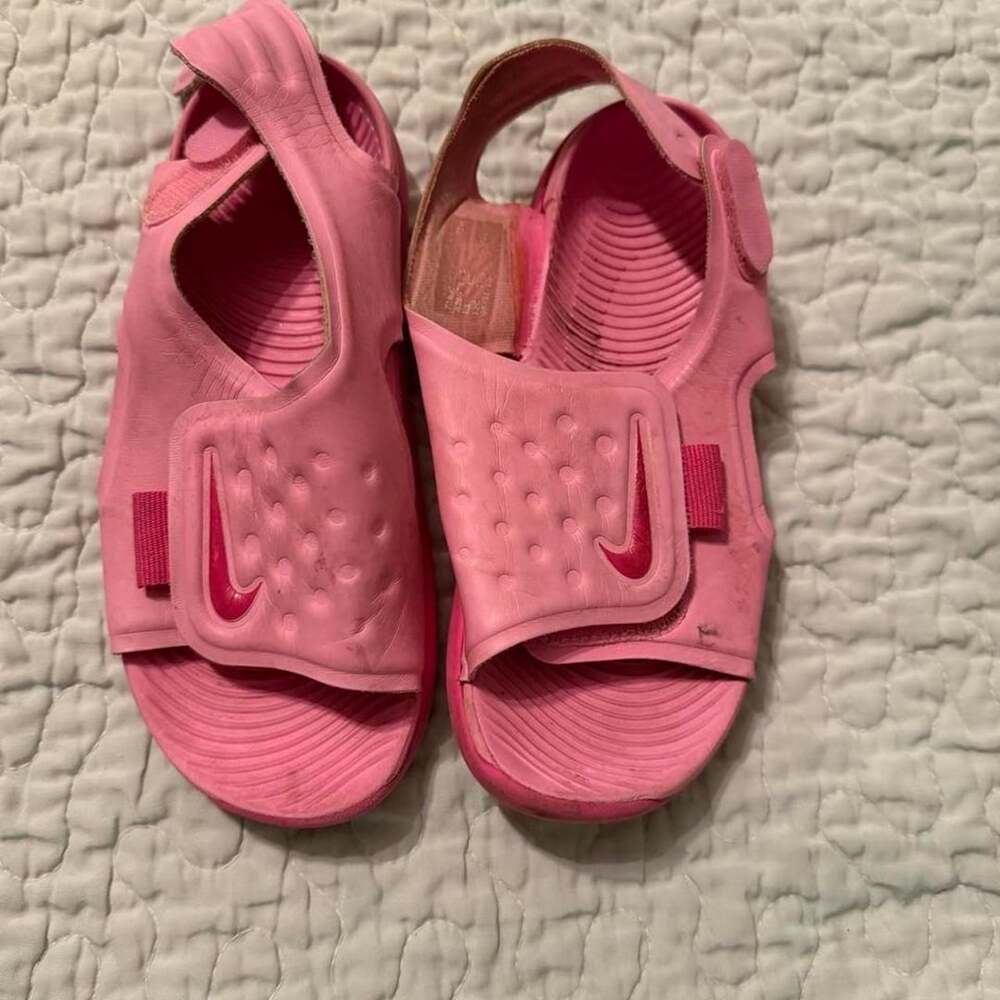 Nike Sunray Adjust Sandals Size 2C Pink Girls Water Shoes